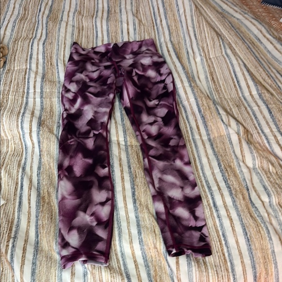 lululemon athletica Pants - Lululemon EXCELLENT CONDITION BLUSH BLOSSOM ALPINE WHITE 25” 7/8
